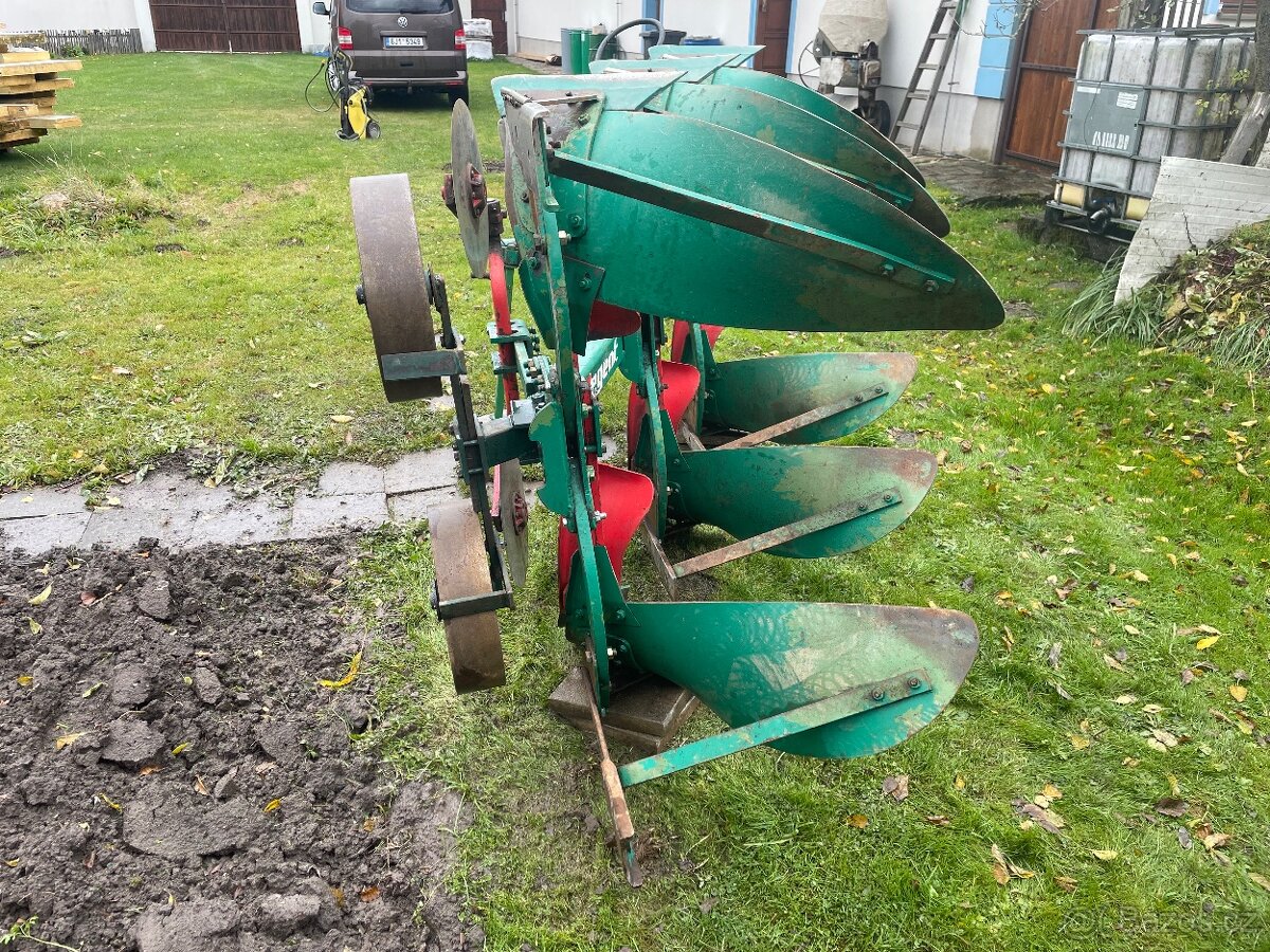 Pluh obracák Regent Saturn 3 radličný -hydraulicky otočný- - 4