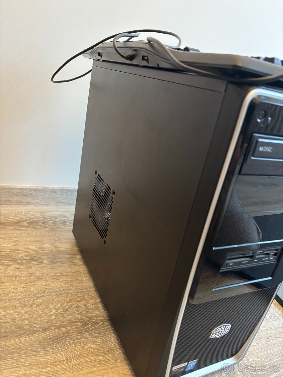 Stolní PC – i5, 8GB RAM, SSD – starší sestava + myš a kláves - 4