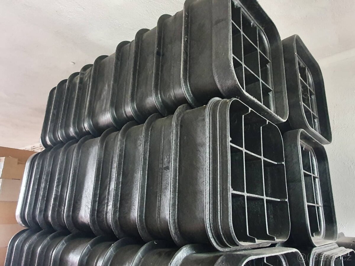 Prodám 10 Multikanálů s devíti otvory// Cena 500 kč za ks - 4