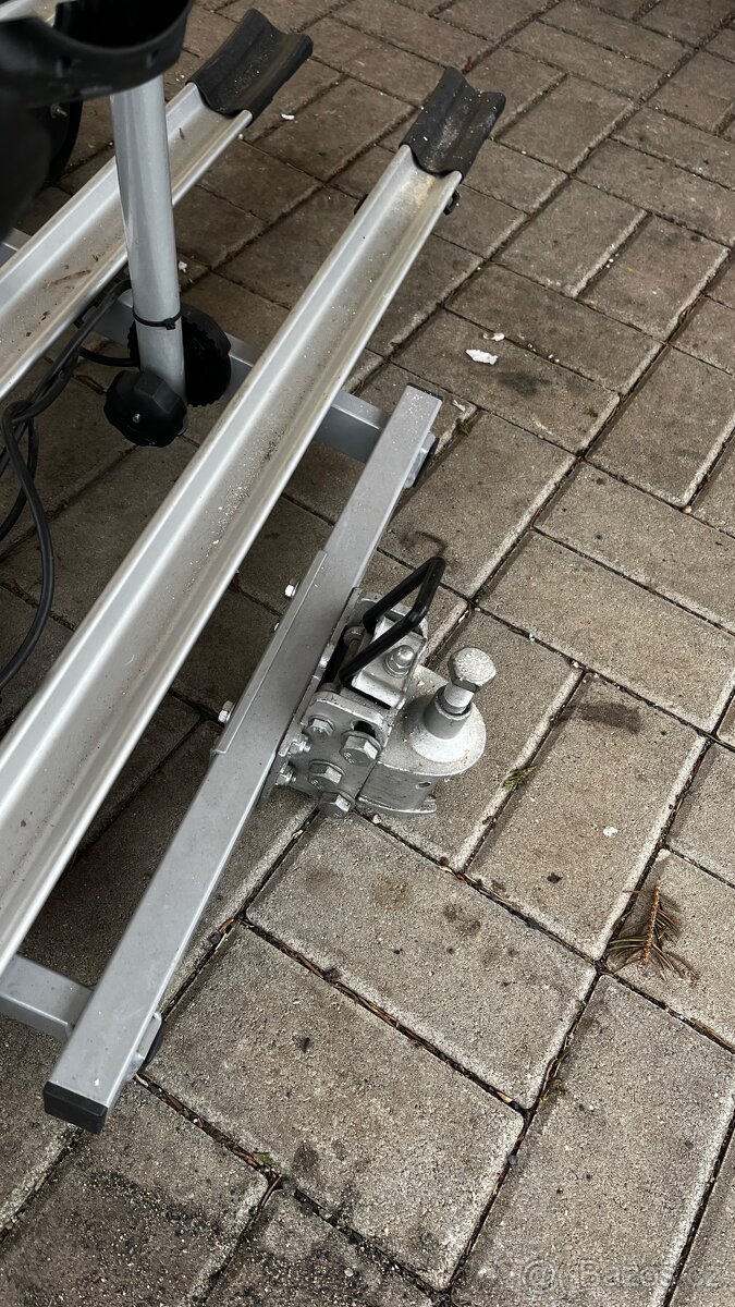 Nosič kol na tažné zařízení - 4