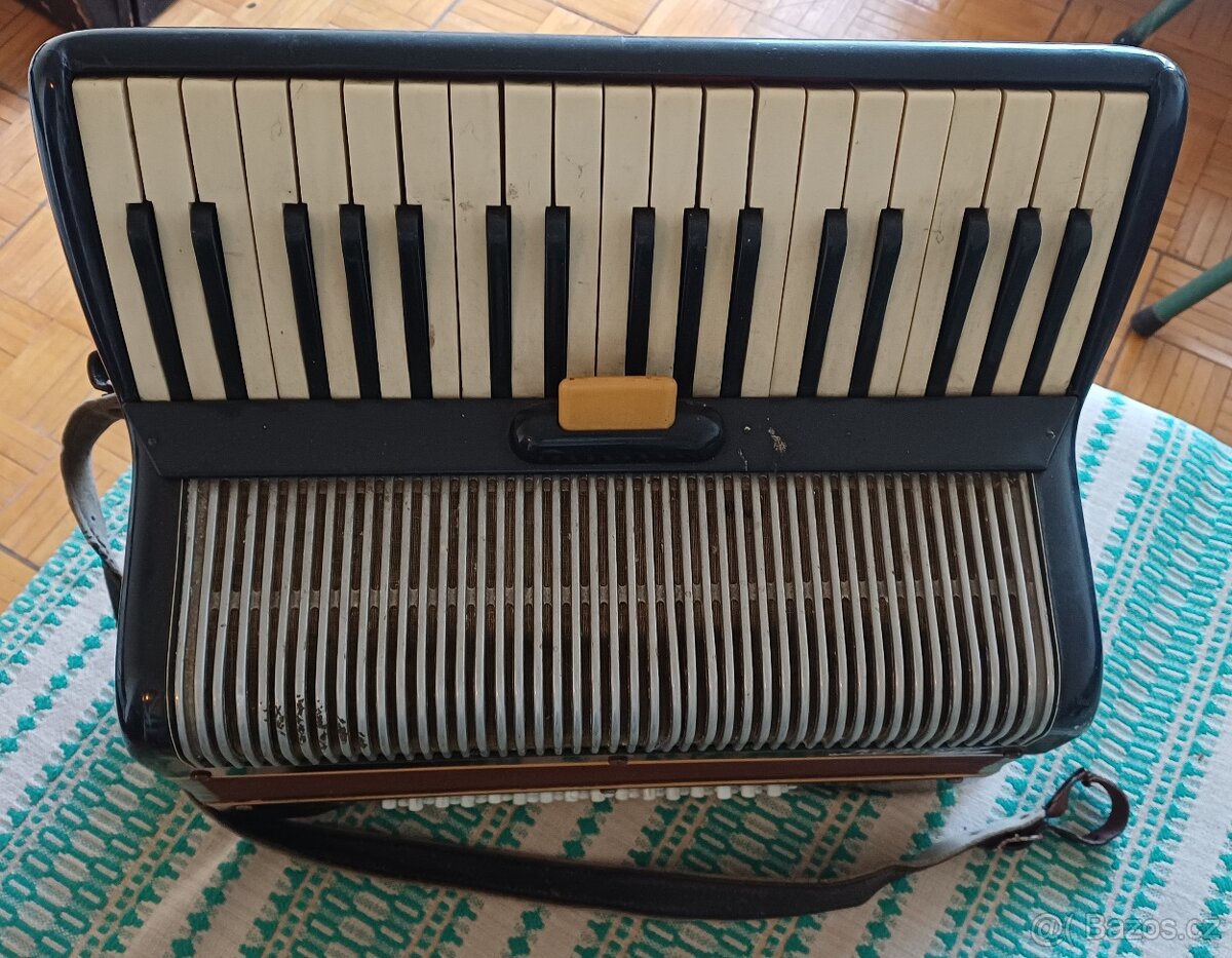 Akordeon, historická pianová harmonika KEBRDLE - 4