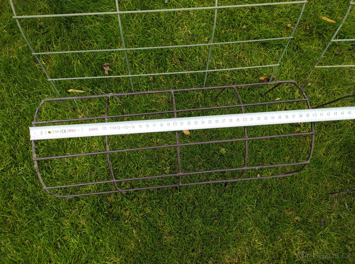 Opory pro rostliny v truhlících - 4