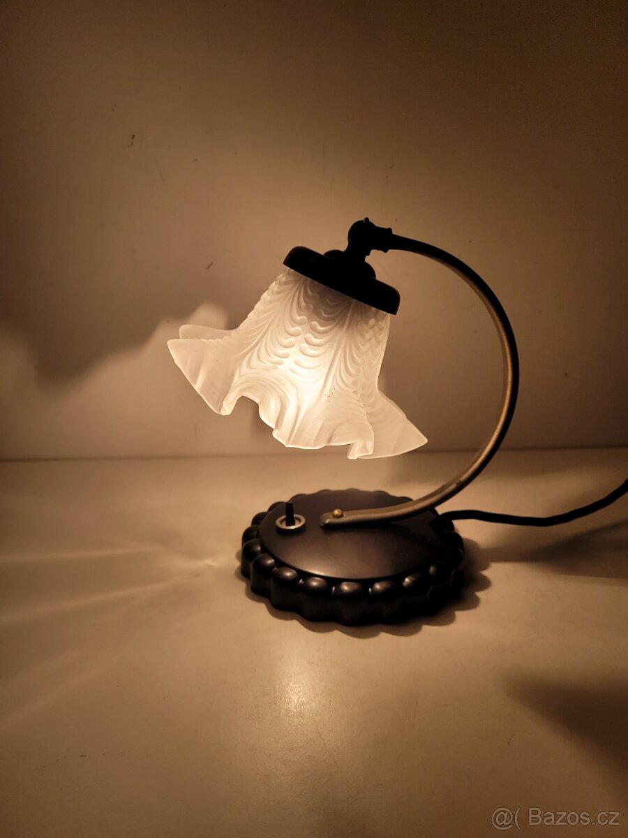 funkcionalistická lampa, bakelitová lampička, mat stínidlo - 4