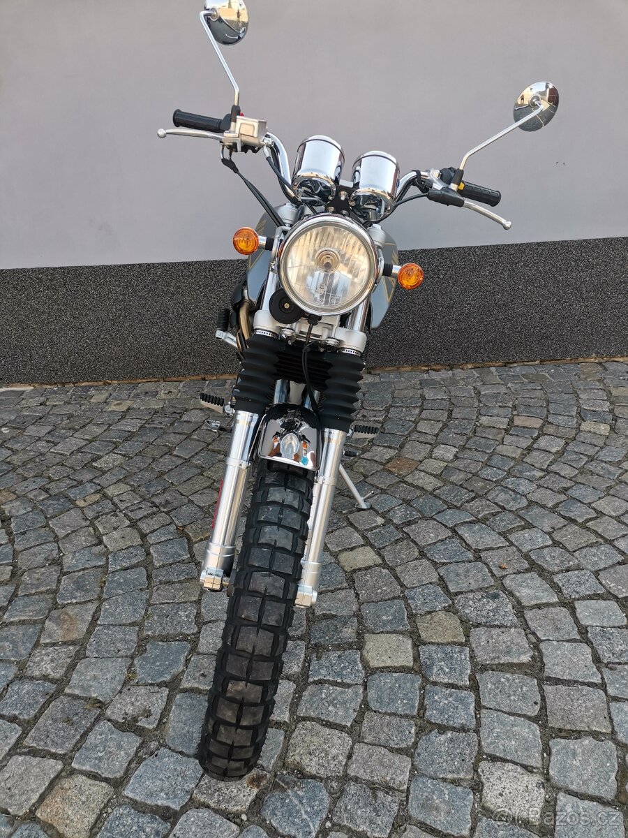 SWM Silver vase 440 2017