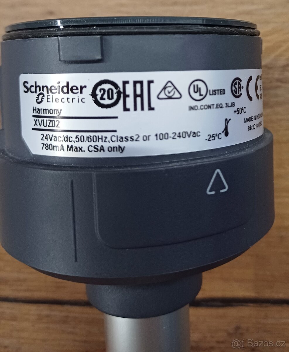 Upevňovací podstavec Schneider Electric XVUZ02 100mm - 4