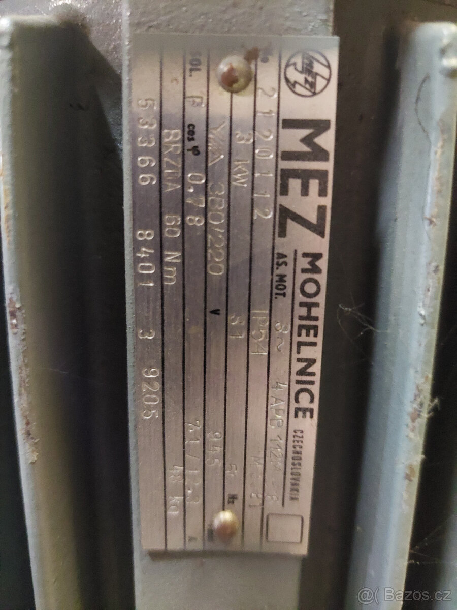 Přírubový motor s elmagnet. brzdou 3 kW, 945 ot/min. - 4