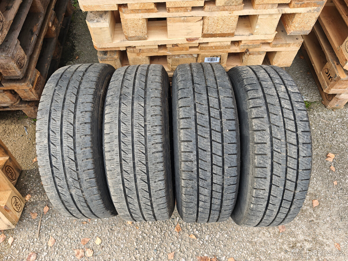 Plechové disky VW T5,T5.1,T6+celoroční Goodyear 205 65 16C - 4