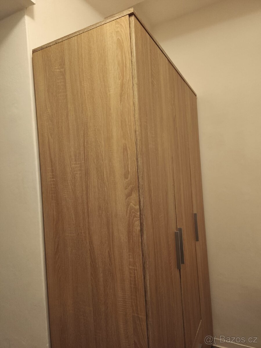 Prodám šatní skříň Dub Sonoma - 4