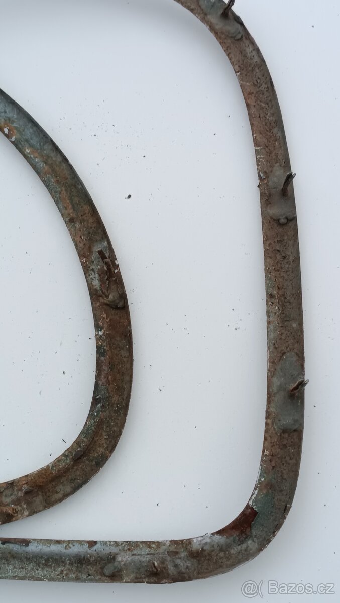 Tatra 600 Tatraplan, lišty zadních oken - 4