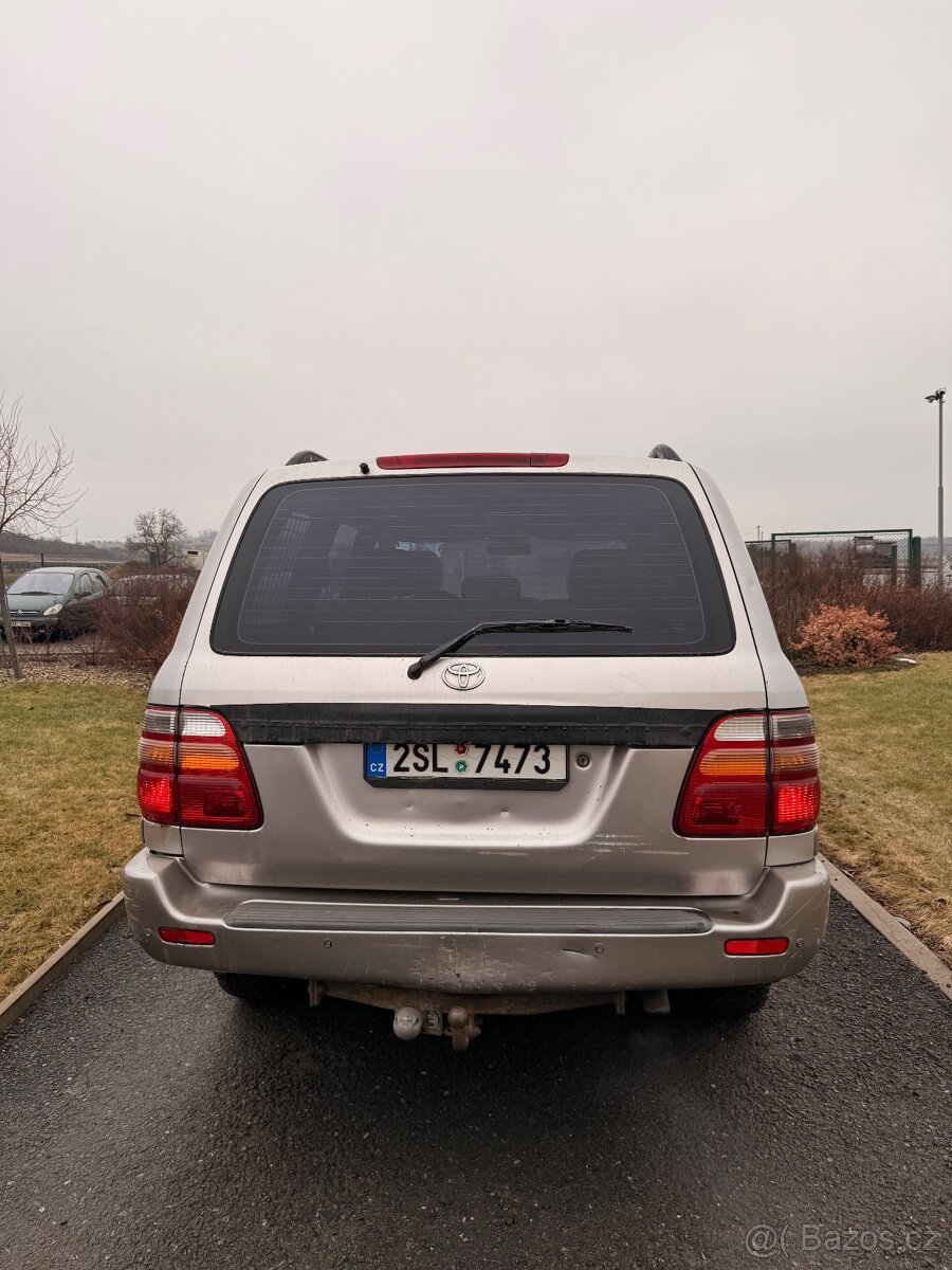 Toyota Land Cruiser 100 - 4