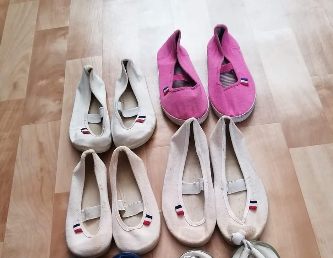 Tenisky, cvičky, boty do vody, crocsy.... - 4