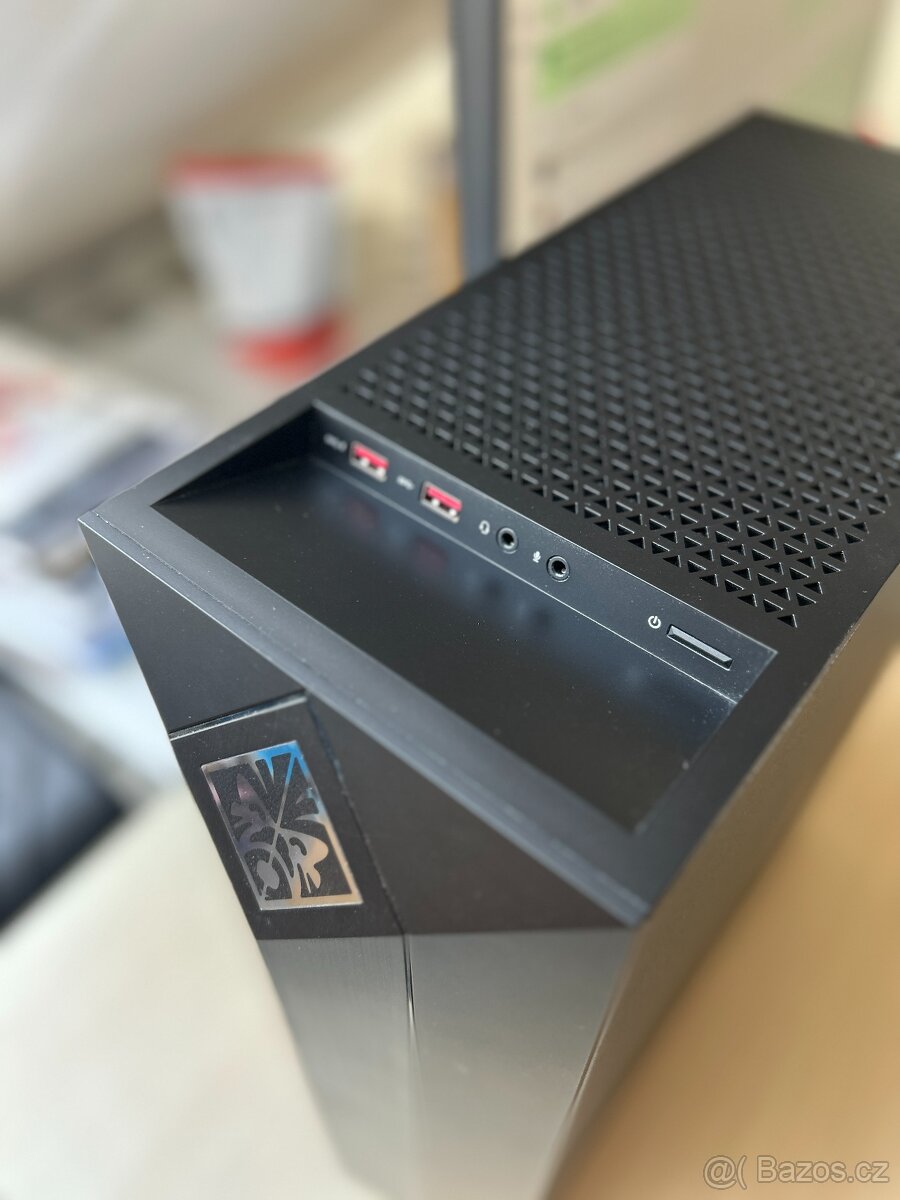 Herní PC OMEN by HP Obelisk 875-1017nc Liquid Cooling - 4