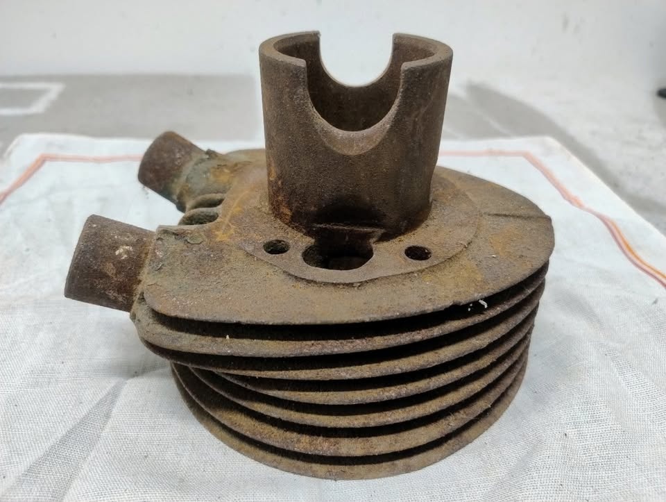 VÁLEC MOTORU ČZ 125/150 Č.2 - 4