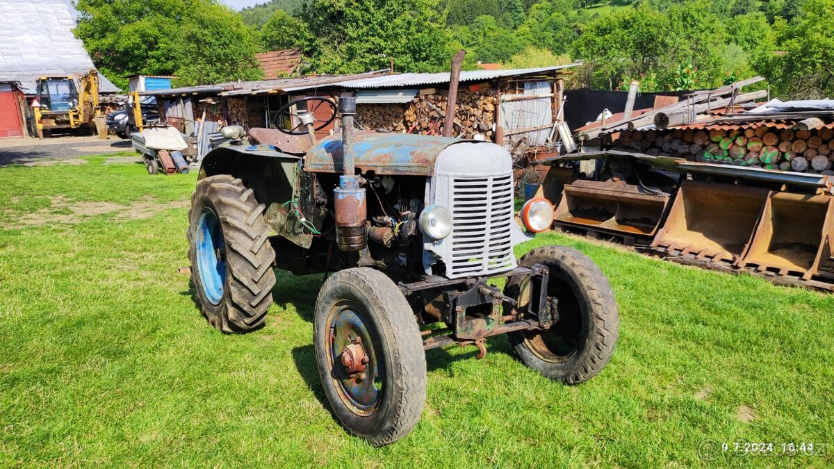 Traktor Škoda 30 - 4