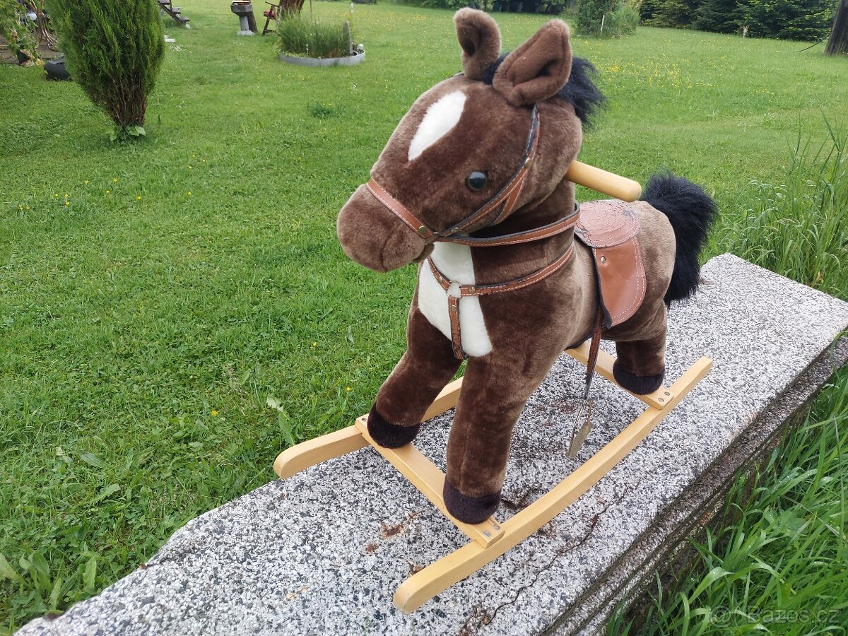 Houpací koník - 4