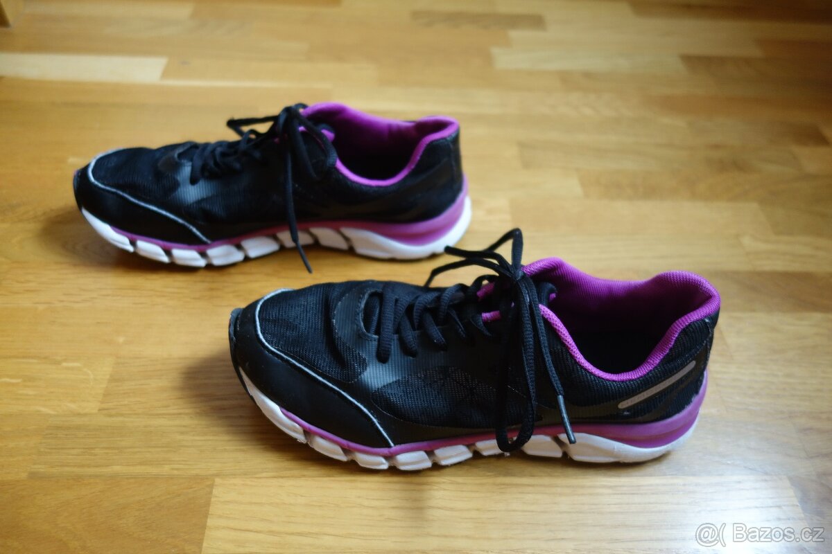 Dívčí černé botasky vel.36 - 4