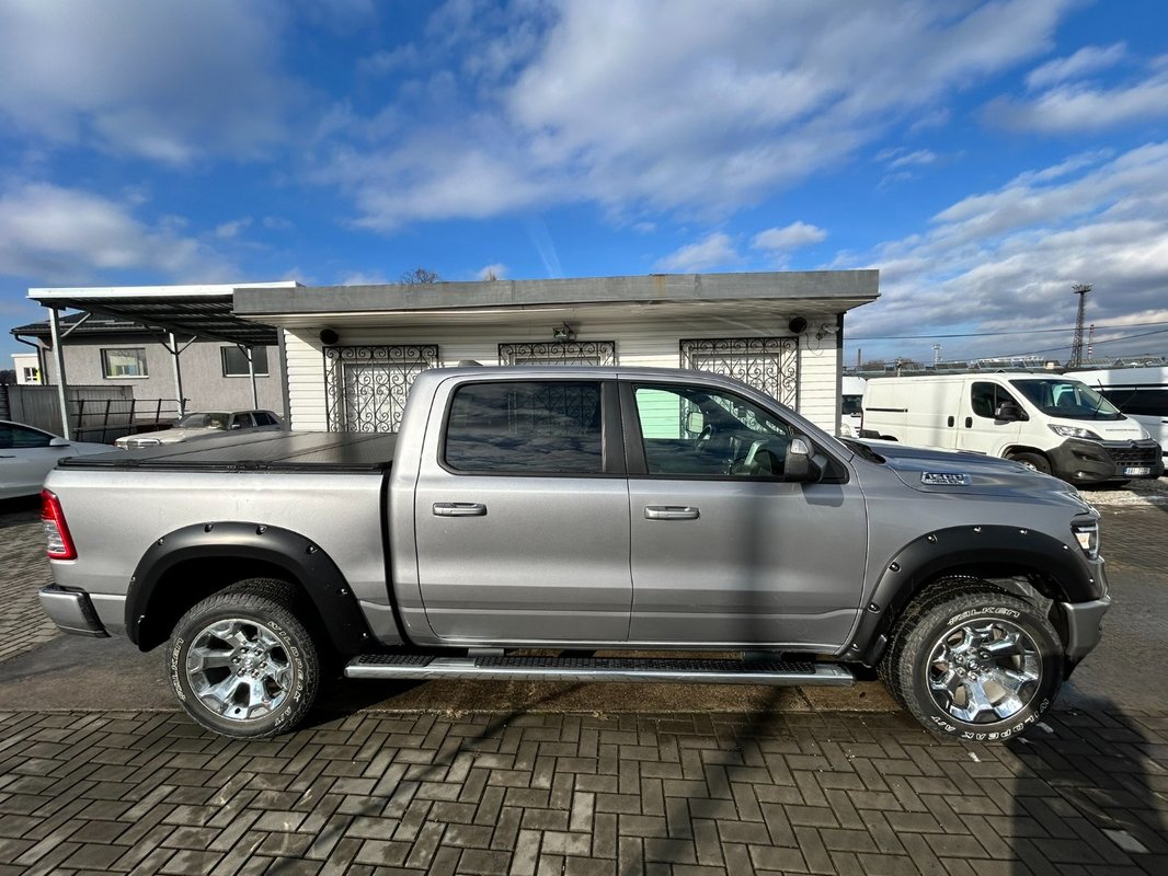 Dodge RAM 1500 5.7 HEMI 4x4 - 4