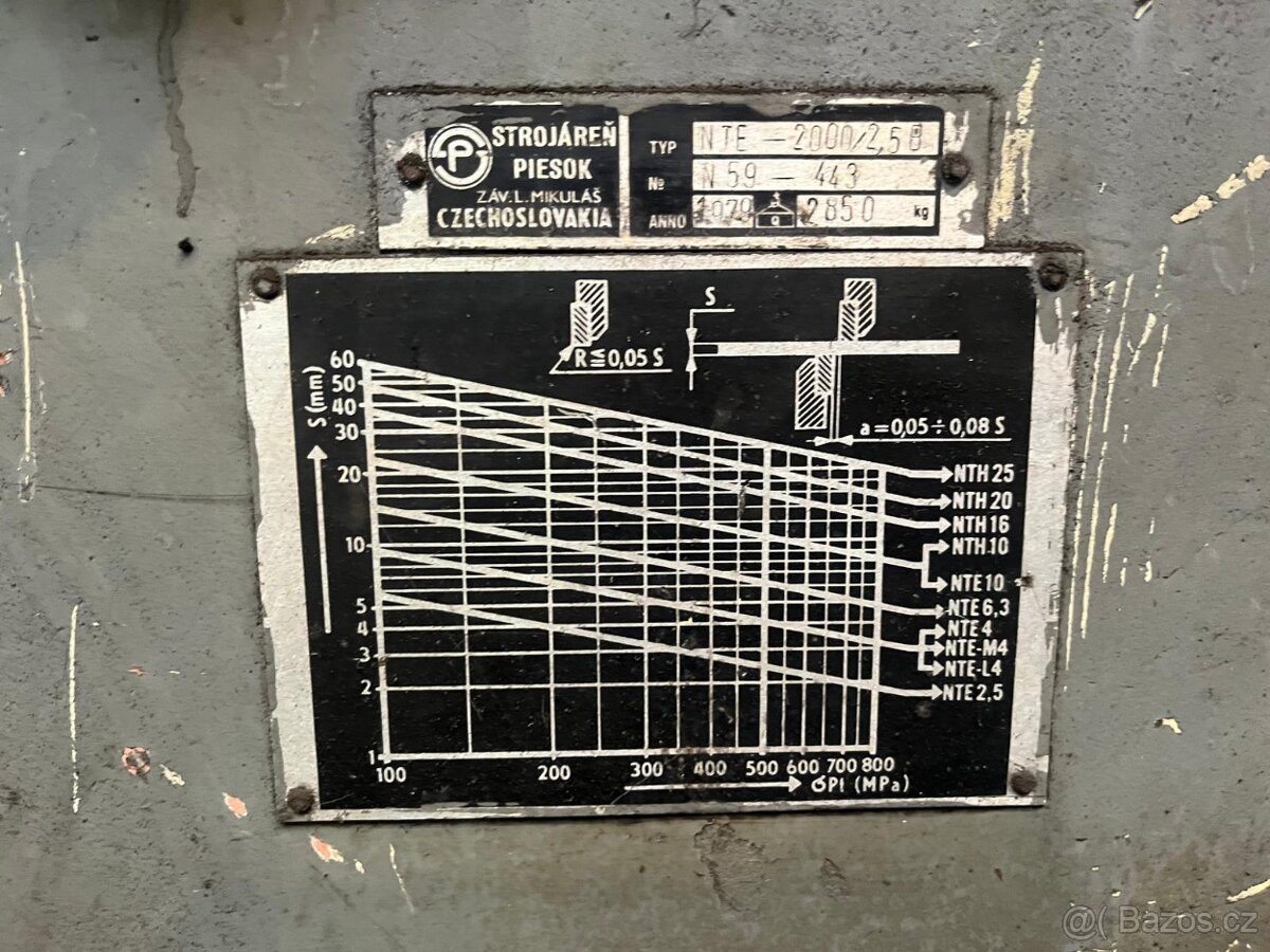 Tabulové nůžky NTE 2000/2,5B - 4