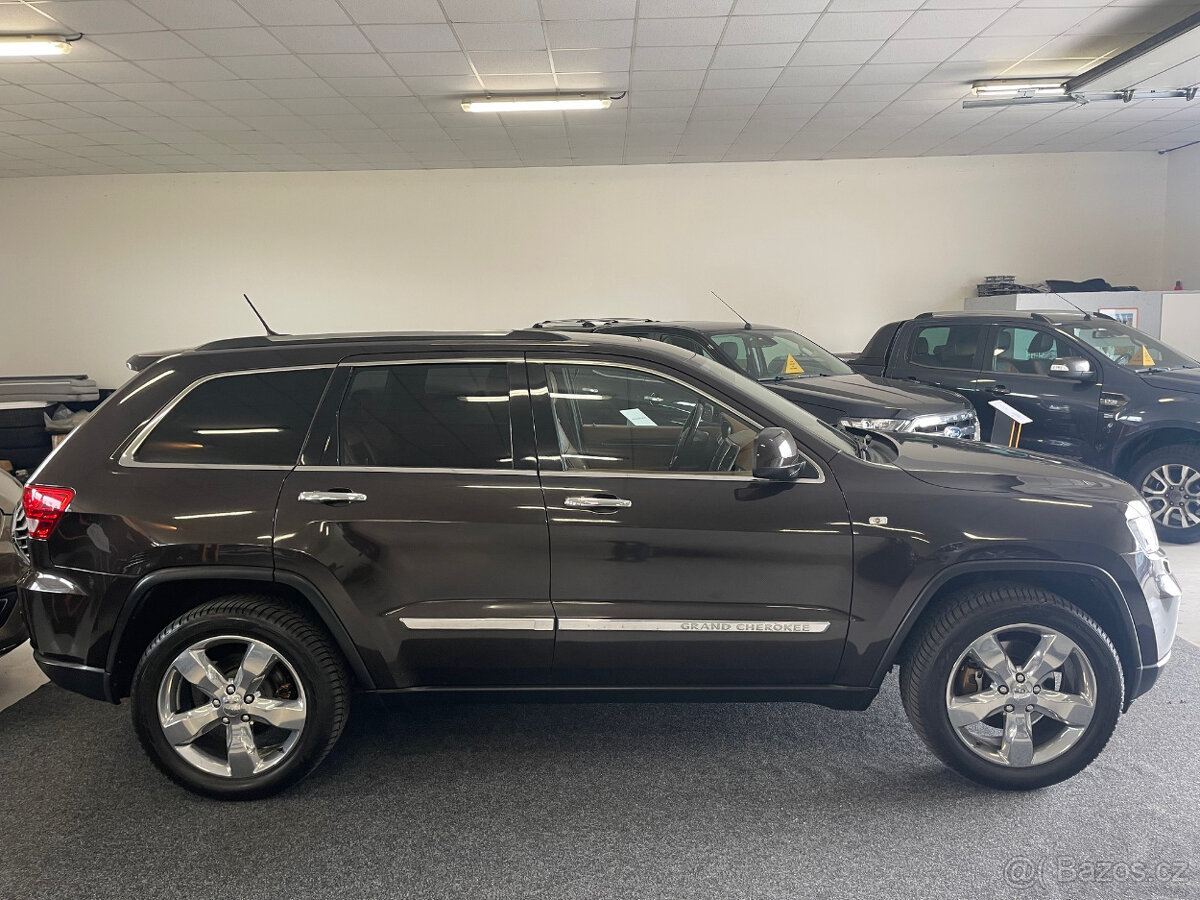 Jeep Grand Cherokee 3.0CRD Overland Summit, nové ČR, 2maj.