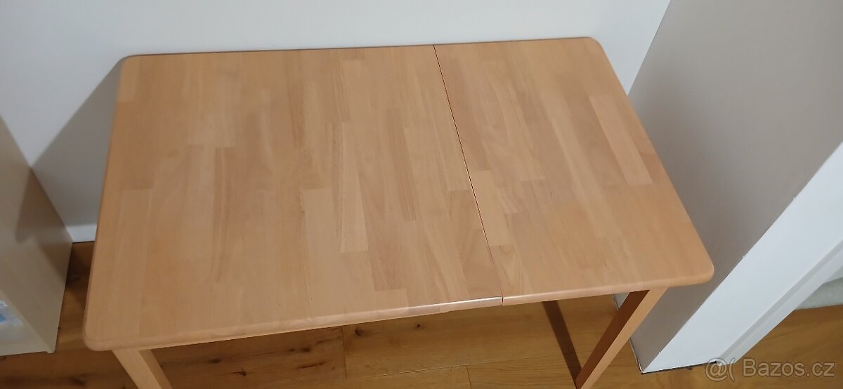Prodám rozkladací jídelní stůl a 4 židle - 4