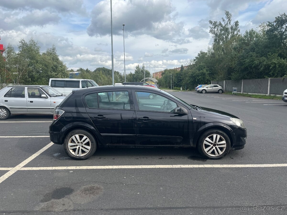 Opel Astra H 1.6 - 4