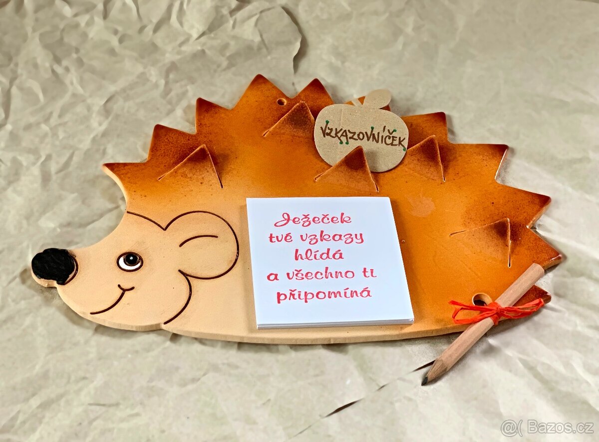 Dekorace Dárek Vzkazovníček Ježek, keramica k zavěšení 27cm - 4