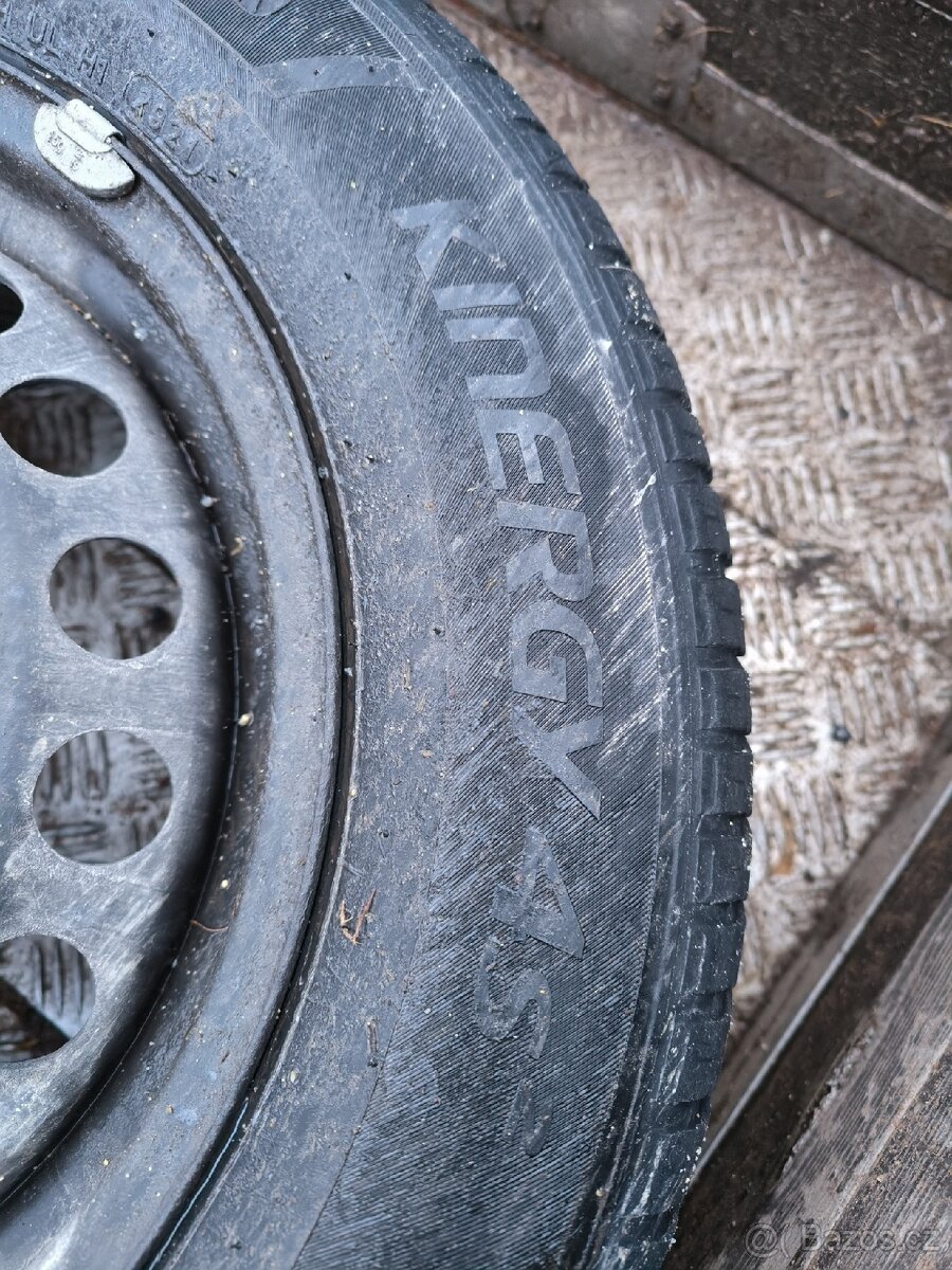 Plechové disky 15" + celoroční pneu Hankook - 4