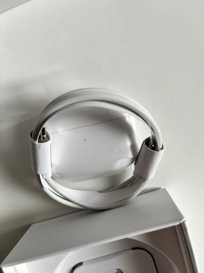 Prodám sluchátka AirPods Pro 2 - 4