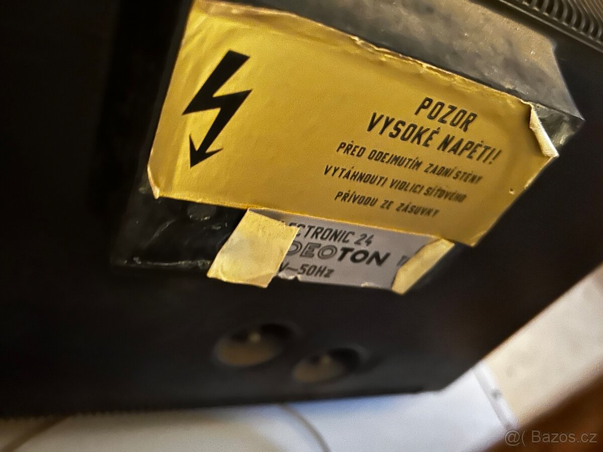 Starý televizor VIDEOTON - 4