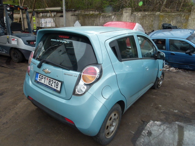 chevrolet spark 2010 - 4