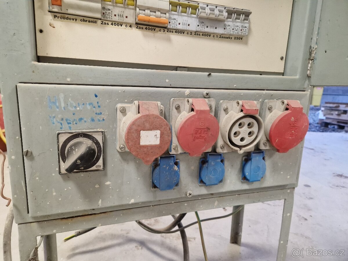 Stavební rozvaděč + kabel - 4