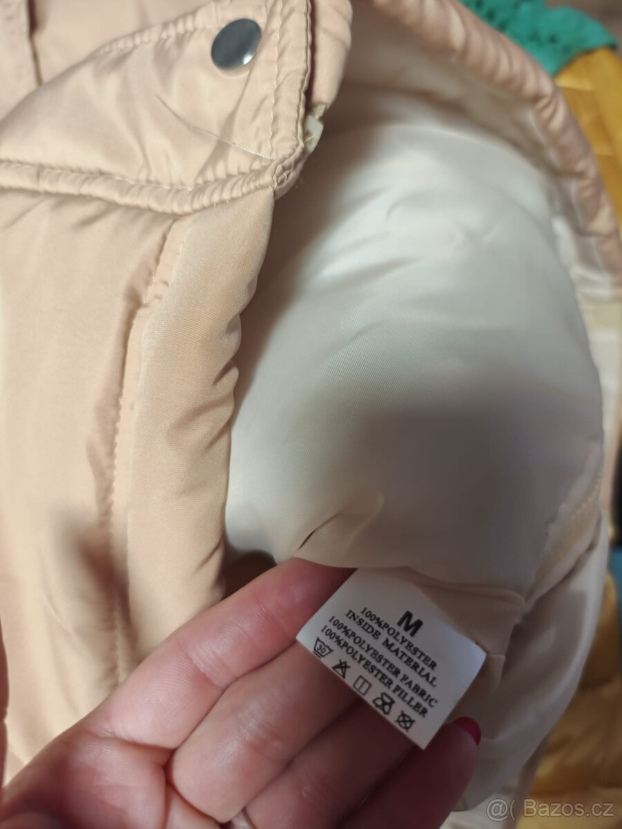 Nová dlouhá vesta s kapucí M - 4