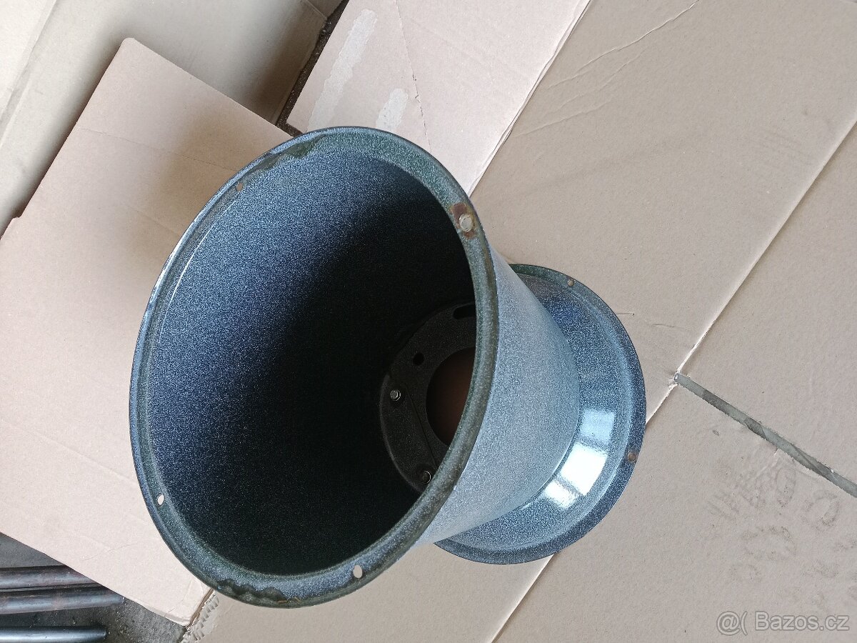 Plechové květináče - 4