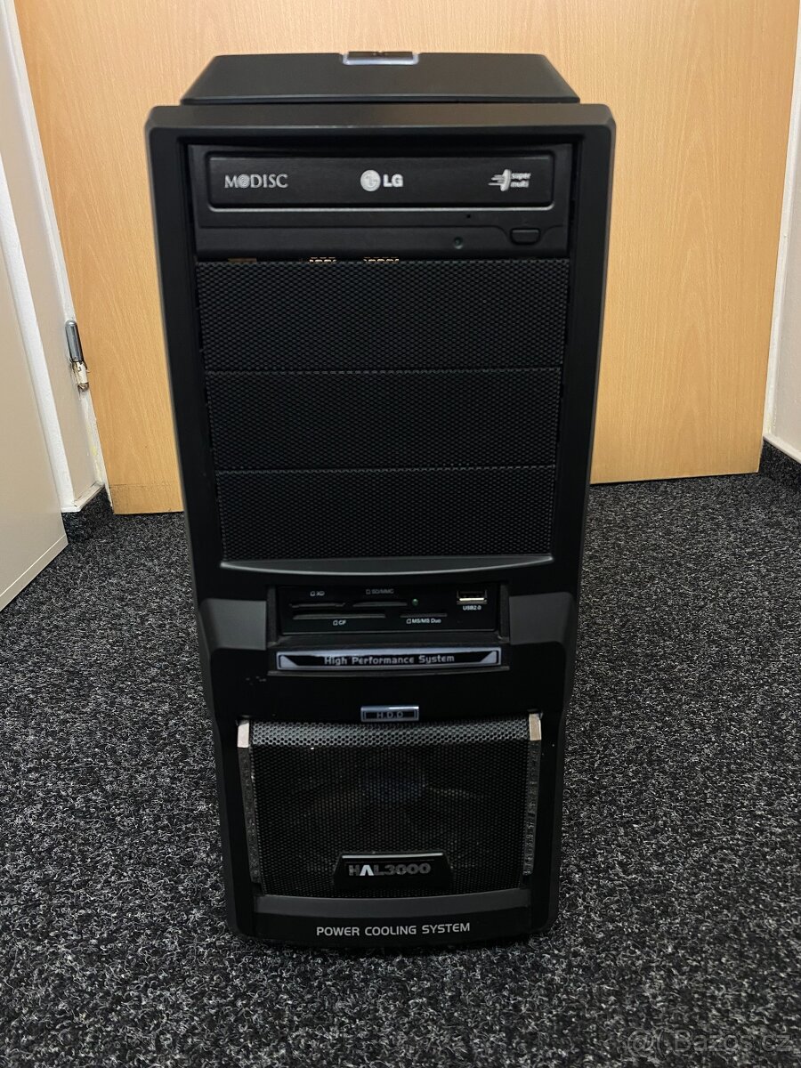 Počítačová sestava/Stolní počítač + příslušenství - 4