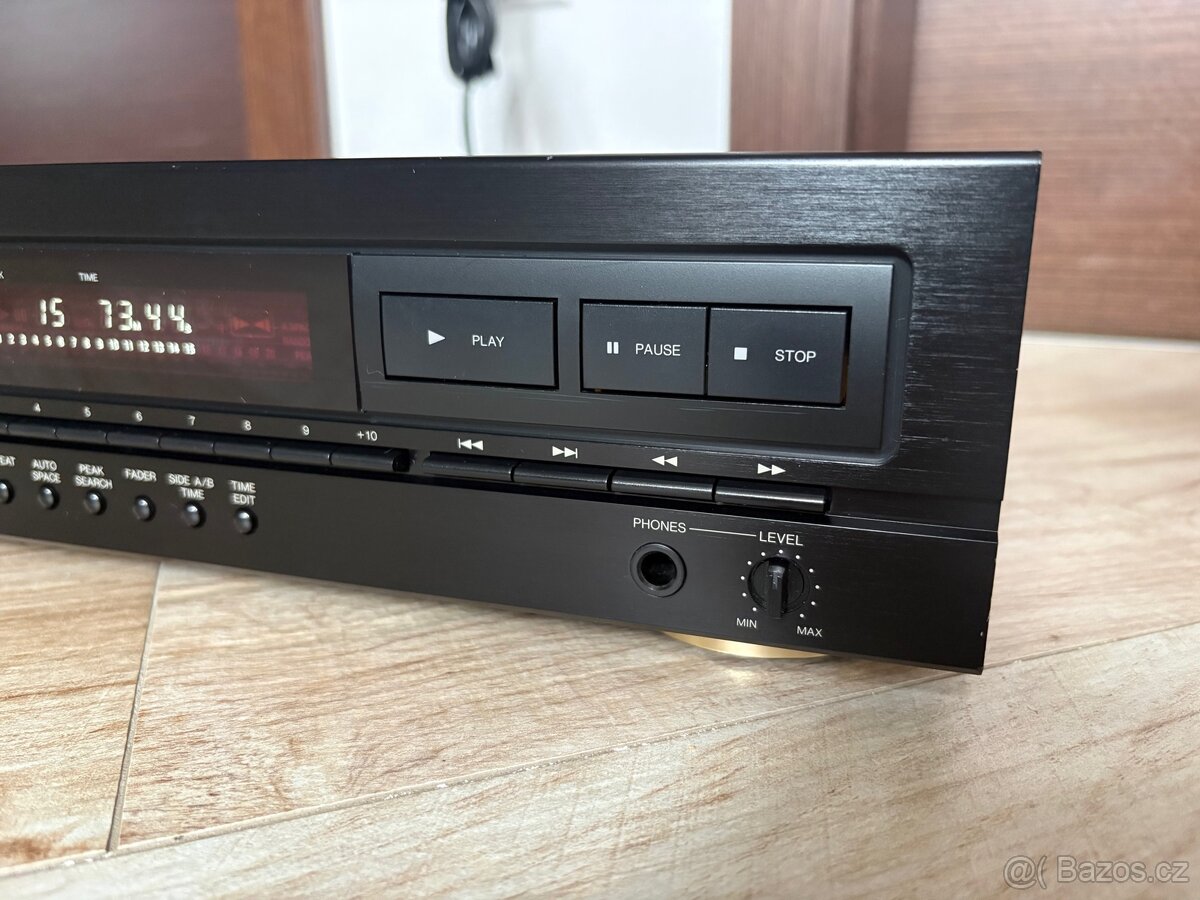 CD přehrávač Denon DCD-660 včetně DO - 4