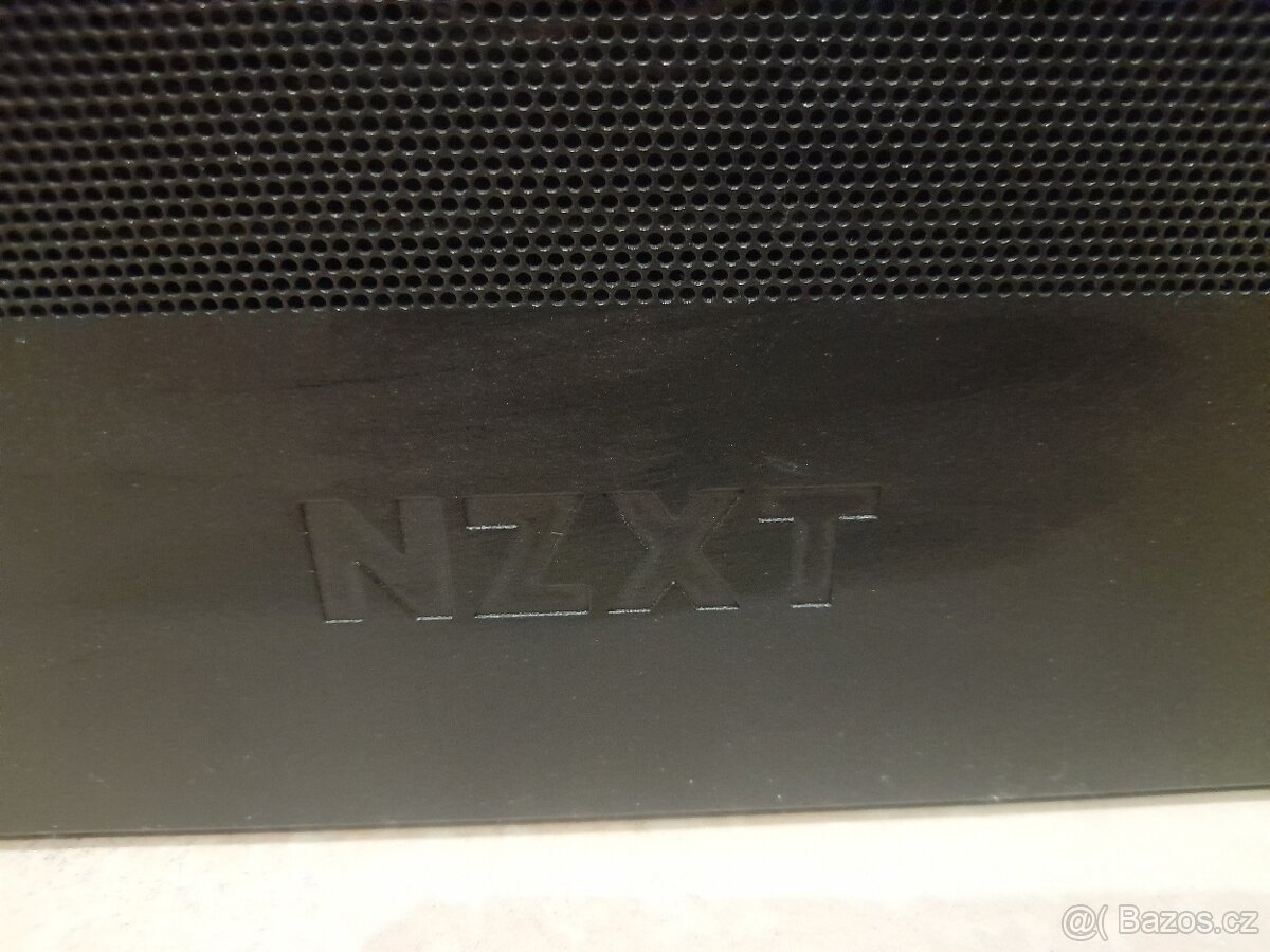 NZXT CM-H72FB-01 - 4