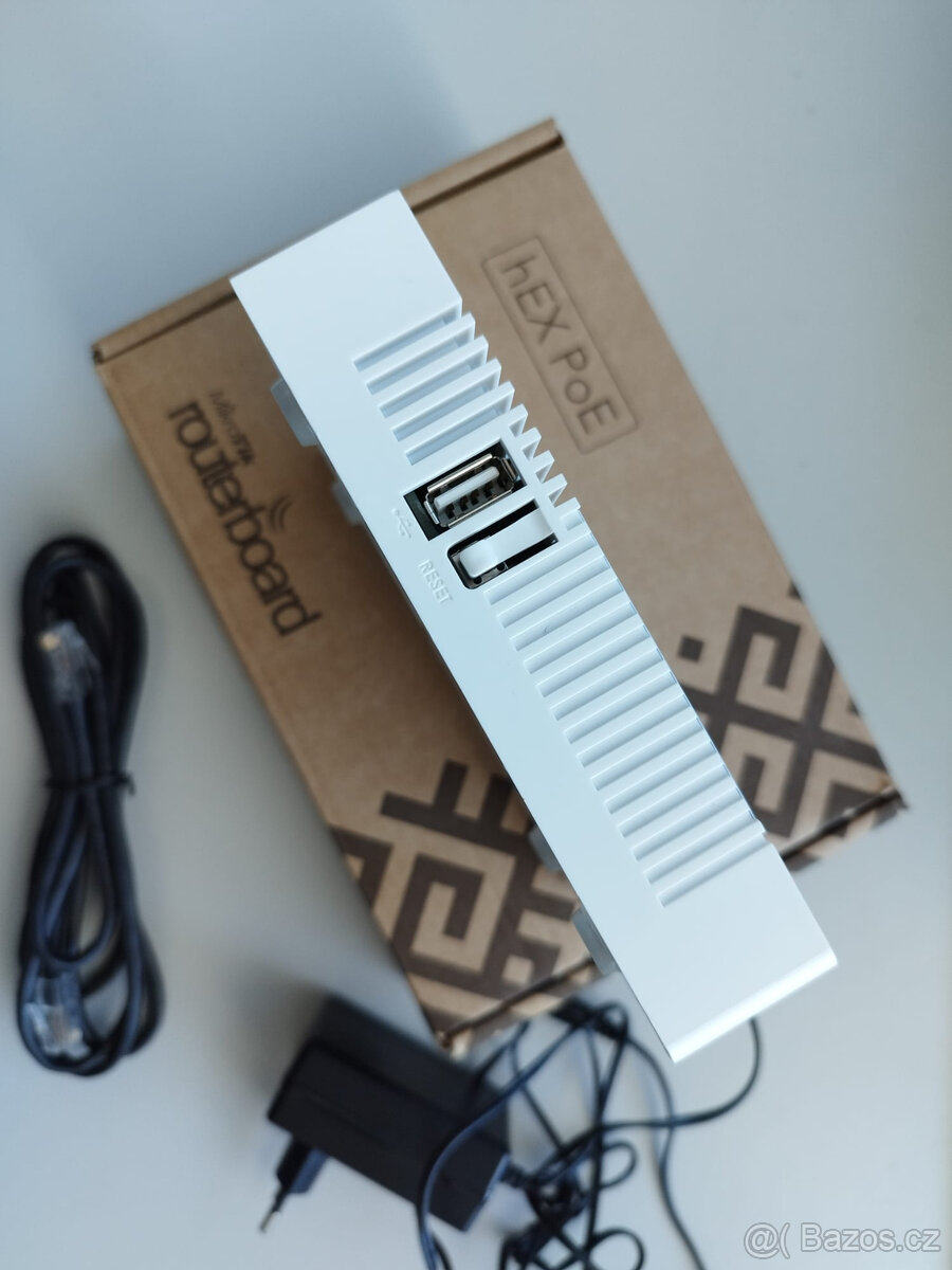 MikroTik RB960PGS hEX PoE, TOP STAV - 4