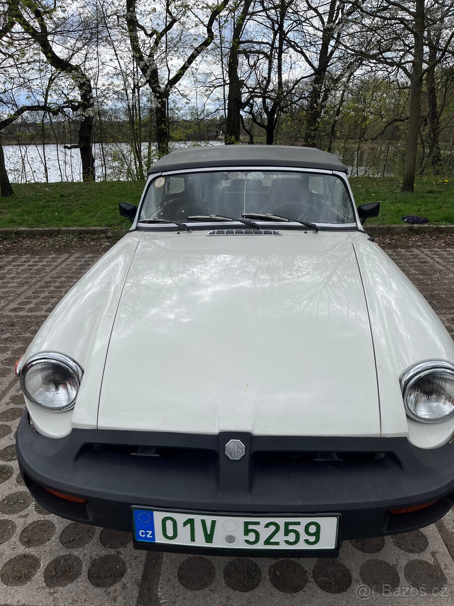 Prodám MG-B Kabrio - 4