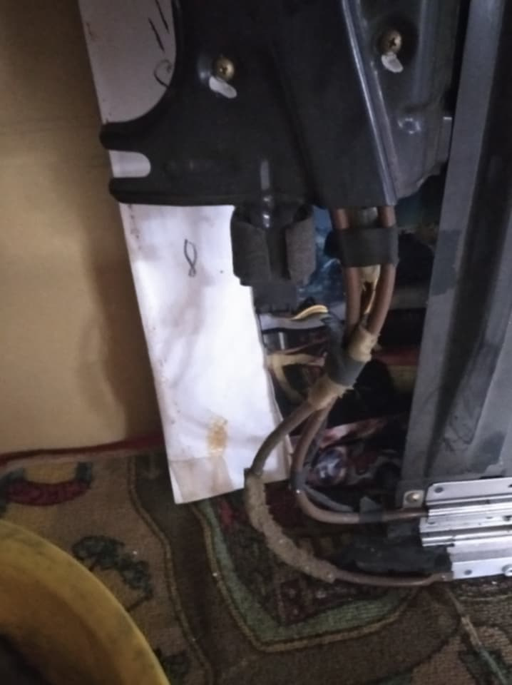 Mazda 323F Kompletní střešní okno - 4