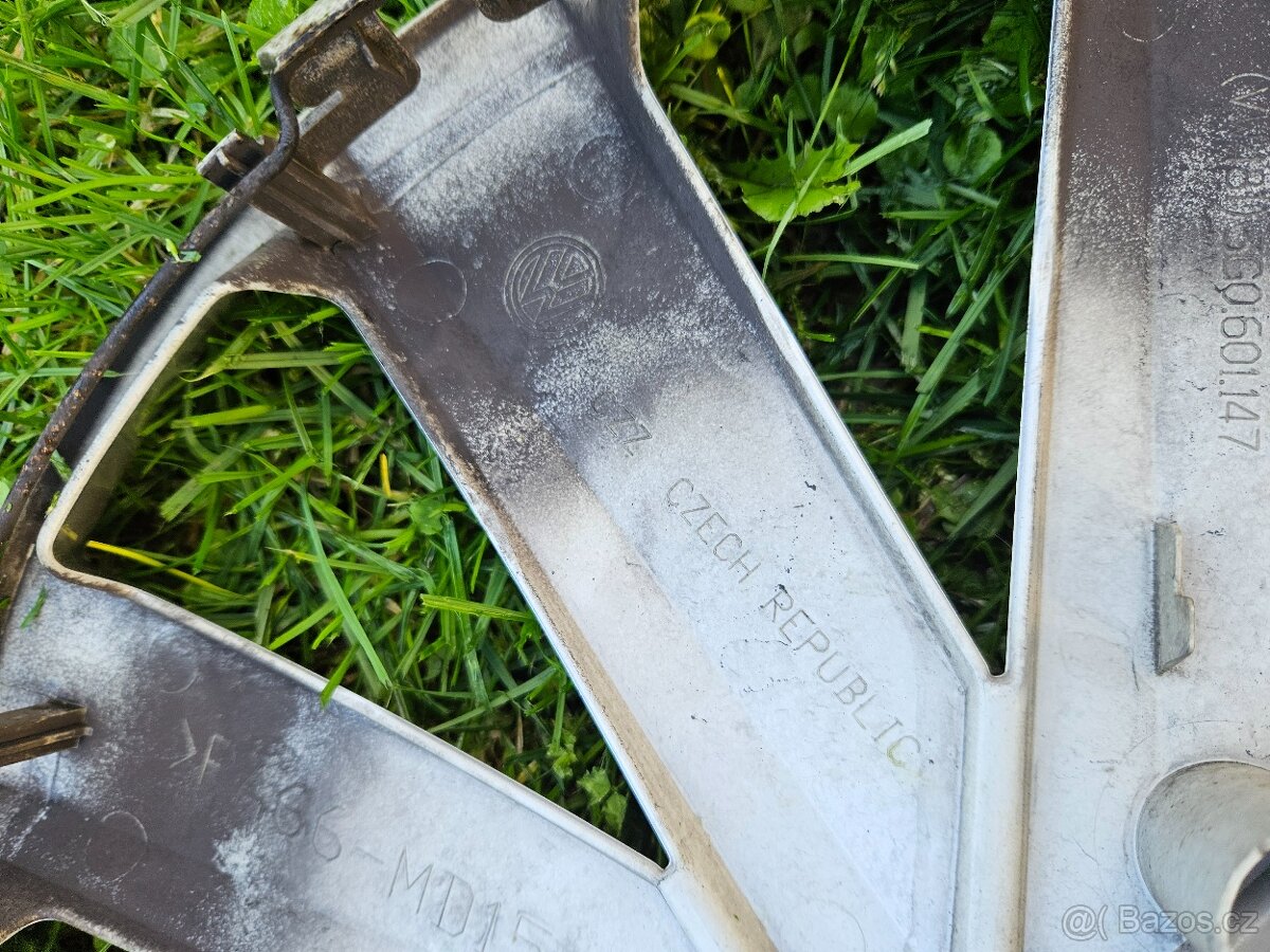 Poklice Originální VW 16" - 4