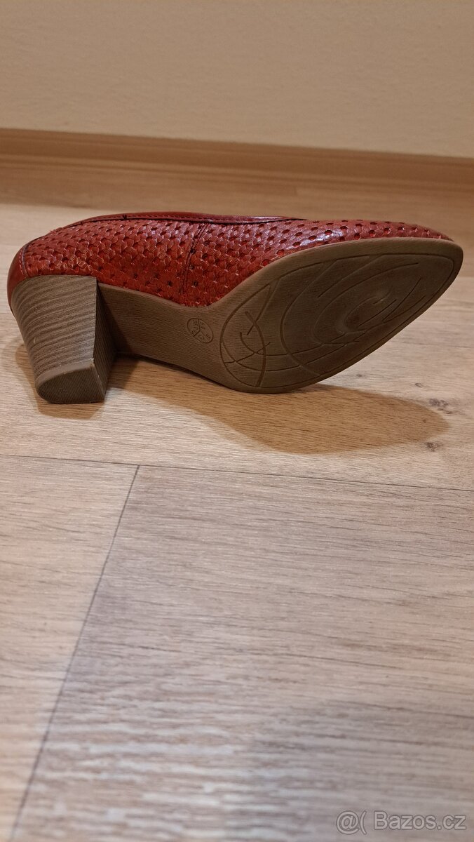 Dámské červené lodičky vel. 38 zn. Jana - 4