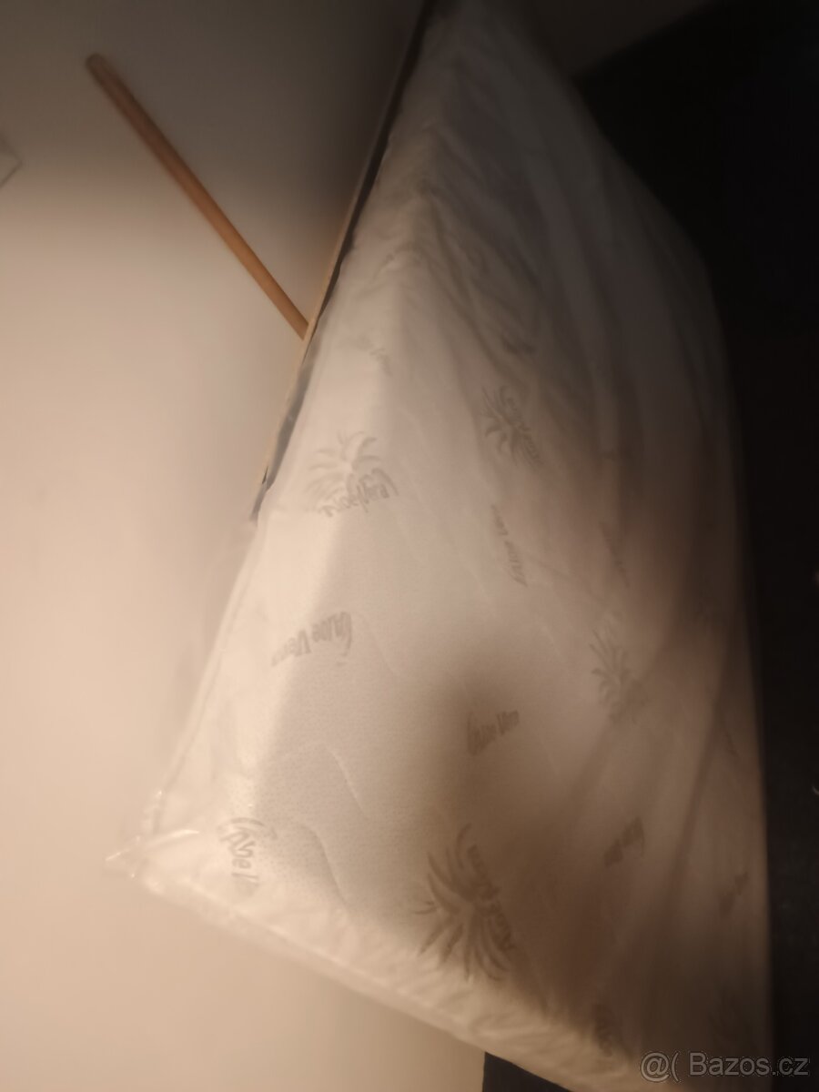 Vyvýšená postel s matrací - 4