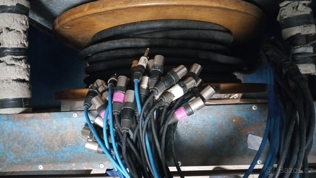 Prodám mixážní pult Soundcraft GB 2 - 4