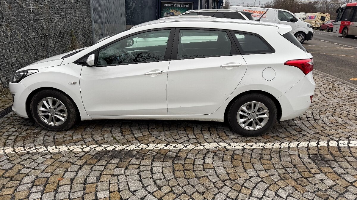 I30 combi 1,6 diesel ČR po servise 2017 - 4