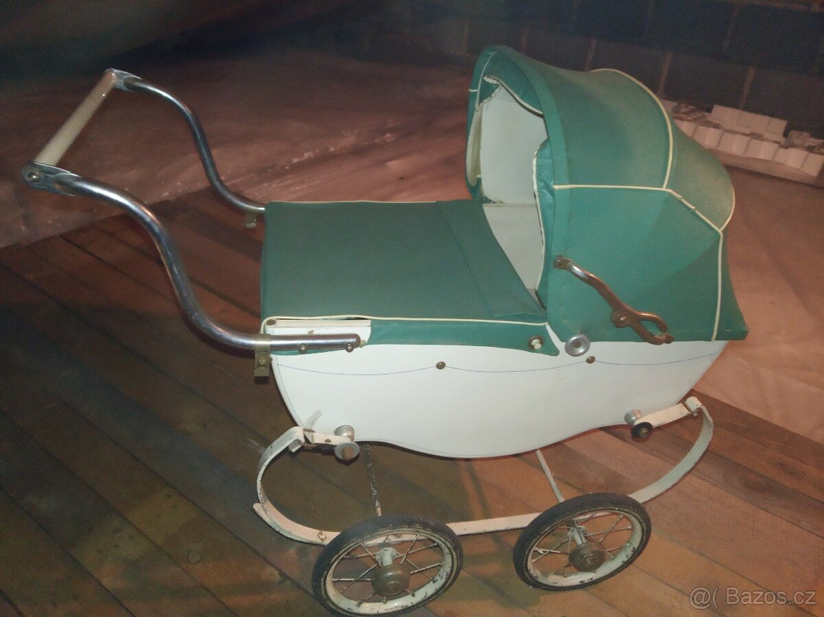 Retro kočárek pro panenky - 4
