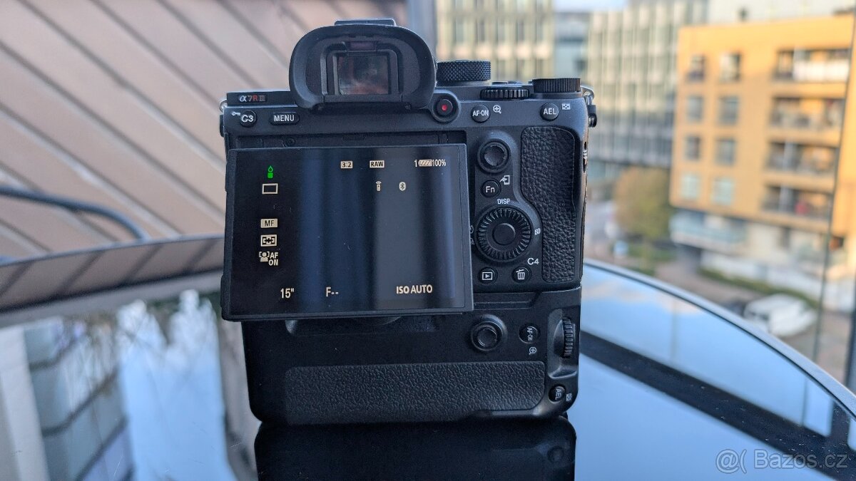 Sony Alpha 7RIIIA ILCE-7RM3A 9k - 4