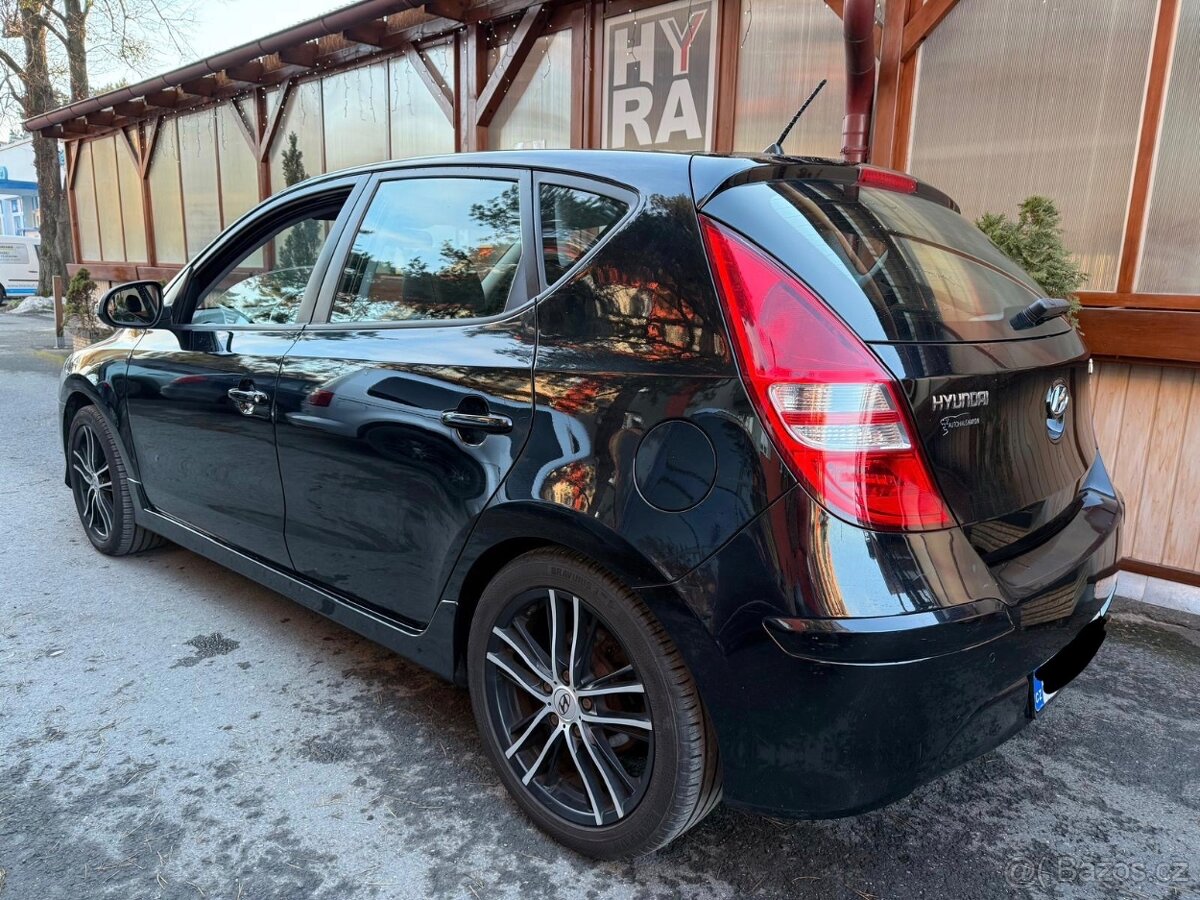 Hyundai i30 1,4i - 4