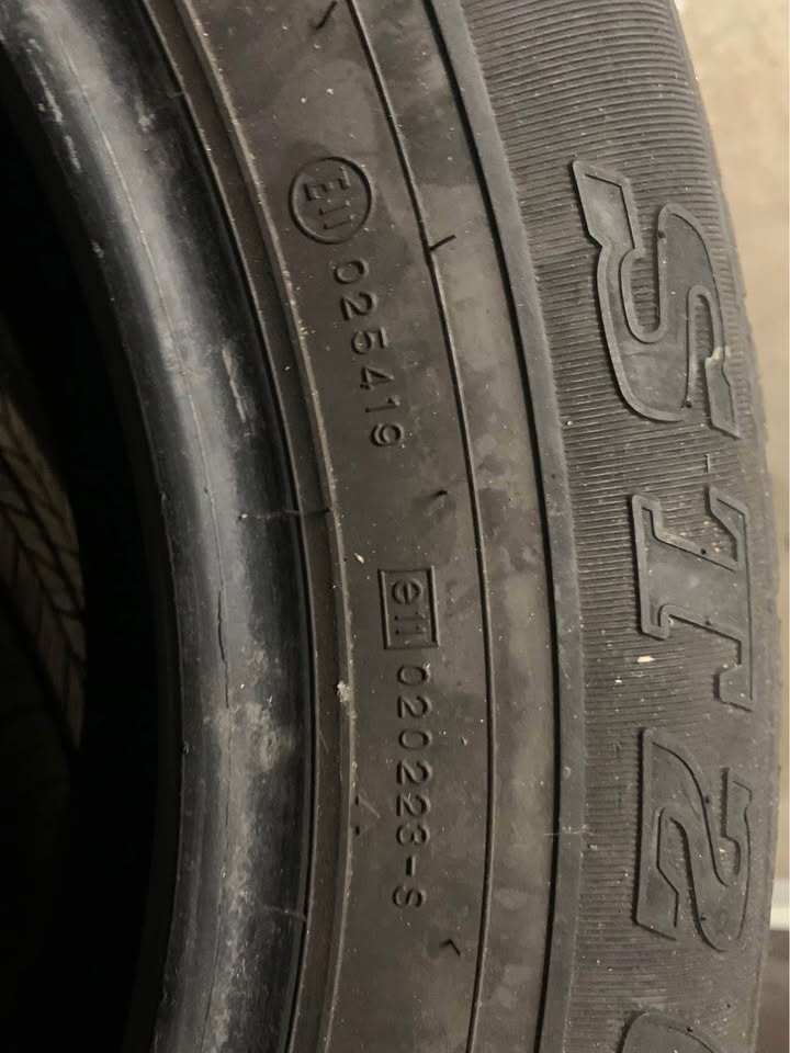 Dunlop ST20 225/65 R18 - 4