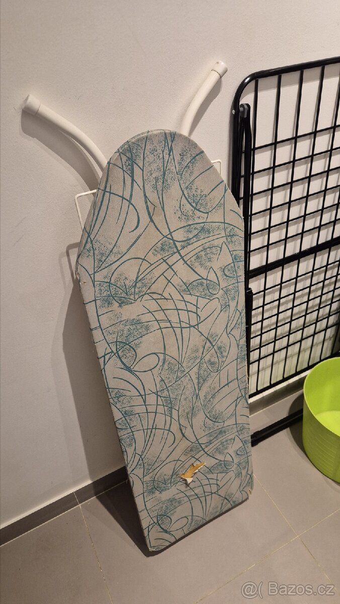 Žehlička + žehlící prkno sada - 4