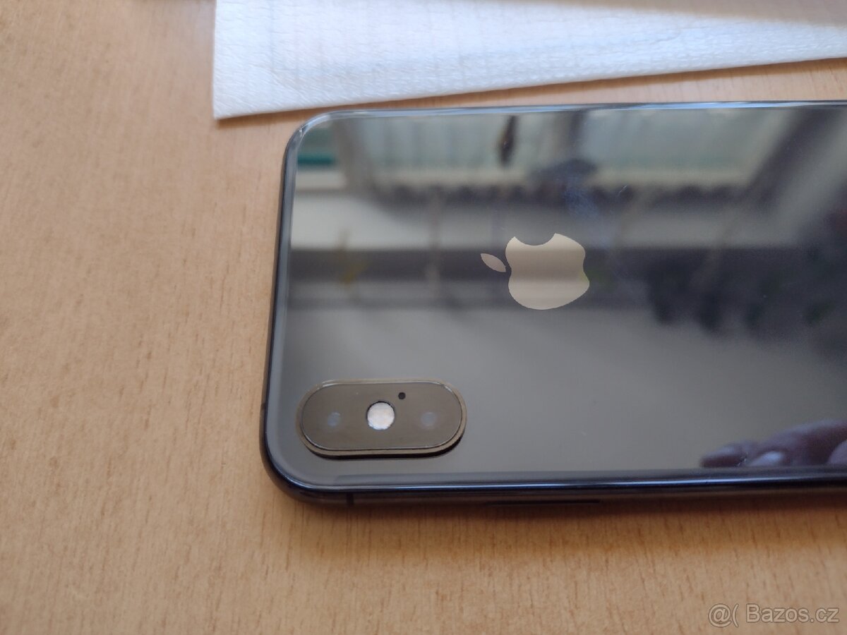 Apple iPhone XS - 4